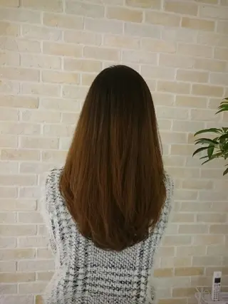 ロング カラー MaisonAmili所属・乕谷 美潮のヘアスタイル