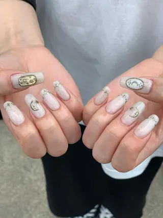 ネイル 大崎 奈々のネイルデザイン