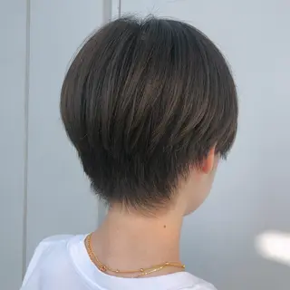 ショート カラー パーマ 小田 莉加子のヘアスタイル