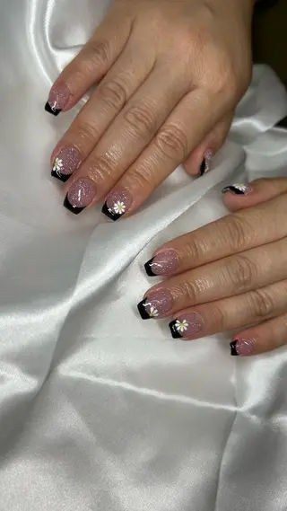 ネイル 𝐧𝐚𝐢𝐥 𝐌𝐢𝐖𝐢𝐢のネイルデザイン