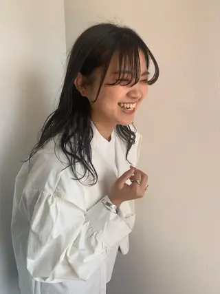 ロング カラー piilo / 岩花梨乃のヘアスタイル