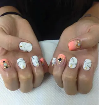ネイル 遊津 美来のネイルデザイン