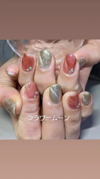 ネイル フラワー ムーンのネイルデザイン