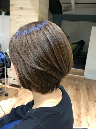 ショート カラー 青野 文香のヘアスタイル