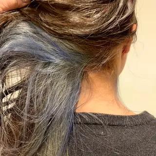 ロング カラー クワハラ イオリのヘアスタイル