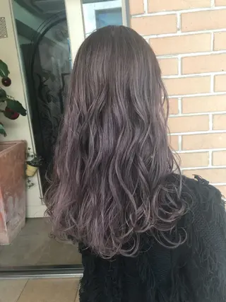 セミロング カラー パーマ ヘアアレンジ キッズ ネイル マツエク・マツパ サロンドミルク 原宿のヘアスタイル