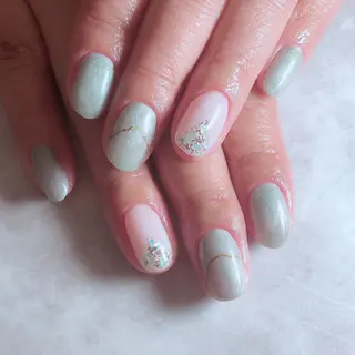 ネイル Eyelash salon mee所属・小船 莉穂のネイルデザイン