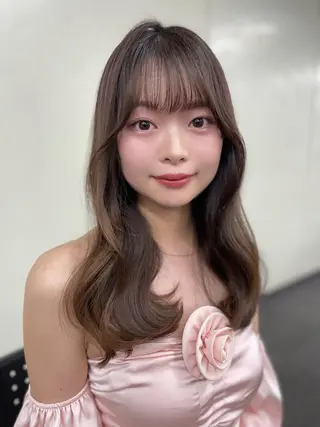 セミロング カラー 🤎うる艶ベージュ 🧸MAYUKA🤎のヘアスタイル