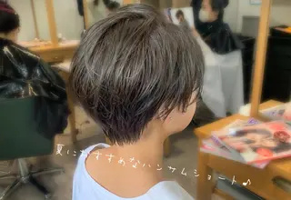 ショート カラー 前田 健太のヘアスタイル