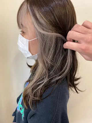 セミロング カラー 美髪改善・ブリーチ tadasuke⭐️のヘアスタイル