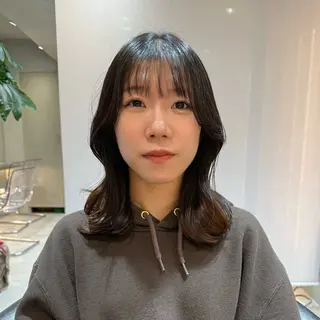 ミディアム Lond　Chloe所属・りな🌱ショート ☀️レイヤーのヘアスタイル