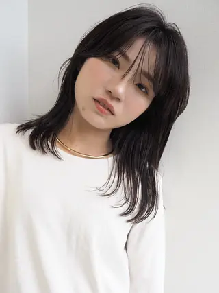 セミロング 流音 【直前割あり】のヘアスタイル