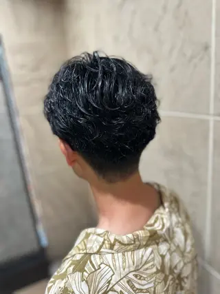 パーマ メンズ 溜 一太のヘアスタイル
