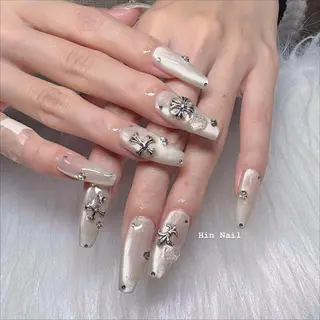 ネイル Hin Nail Osaka所属・Hin Nailsのネイルデザイン