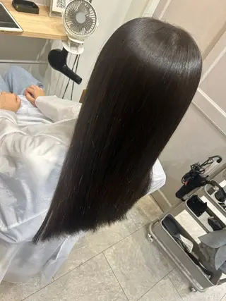 ロング 新村 捺のヘアスタイル