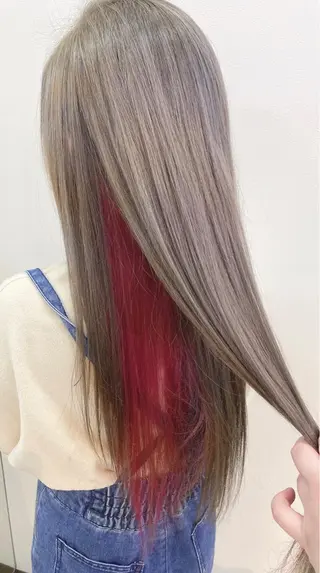 カラー 斉藤 瞳のヘアスタイル