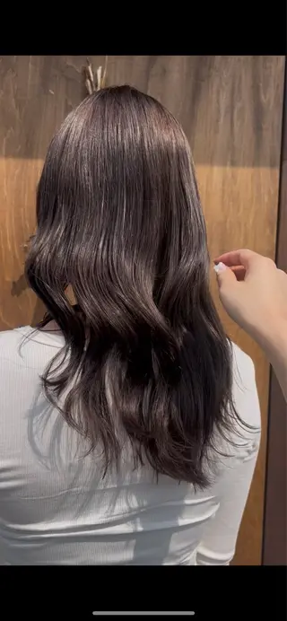 カラー Sog所属・manami/艶髪 /くすみカラーのヘアスタイル