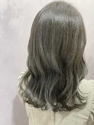 セミロング 丸山 亜加理のヘアスタイル