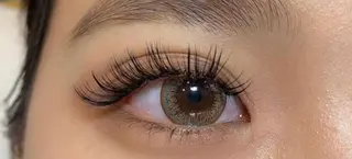 マツエク・マツパ SPINEL Sawaのヘアスタイル