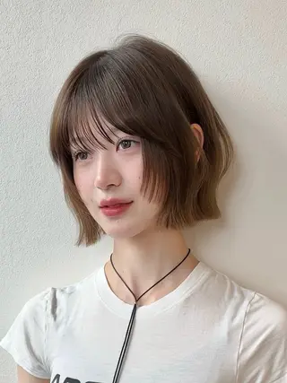 ショート かえ🩶韓国ボブ🎀 透明感カラー🥣のヘアスタイル