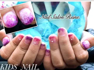 ネイル Nailsalon Reine所属・玉栄 伶奈のネイルデザイン