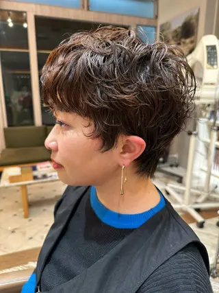 ショート パーマ 伊藤　龍之介 レイヤースタイル🟡のヘアスタイル