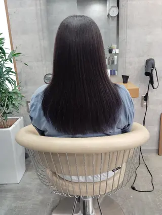 セミロング 濱比嘉 希恵のヘアスタイル