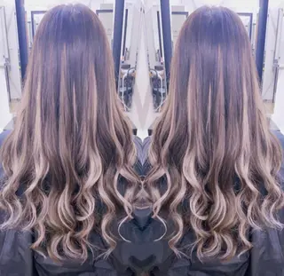 韓国ヘア×ハイトーン AYA💫のヘアスタイル