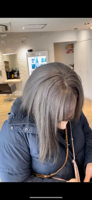 セミロング N＋所属・前田 菜奈子のヘアスタイル