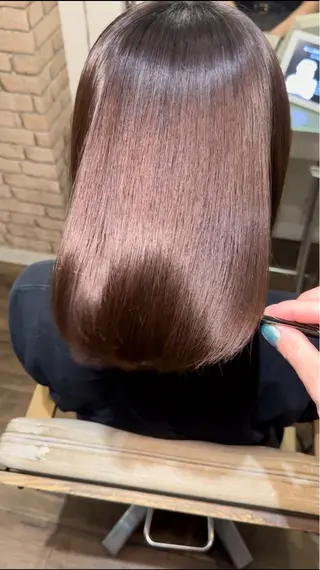 ショート カラー ヘアアレンジ MiU所属・韓国×髪質改善×美髪 縮毛矯正×レイヤーのヘアスタイル