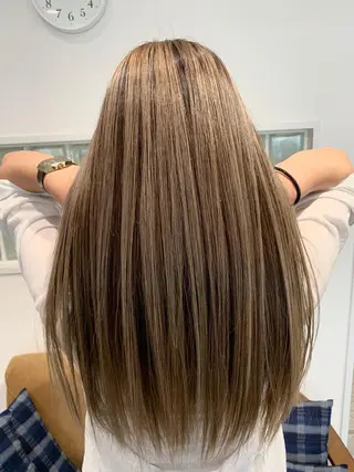 セミロング ヨシミ カズヤのヘアスタイル