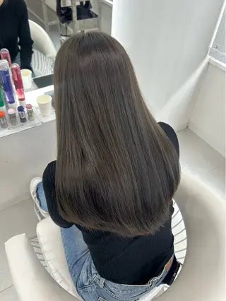 ロング あやめ🪽 オリーブ/ハイトーンのヘアスタイル