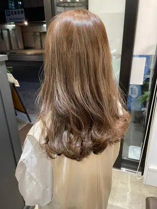 ロング カラー 細沼 葵のヘアスタイル