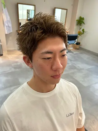 メンズ フェザーパーマ/韓国 /メンズカット保立のヘアスタイル