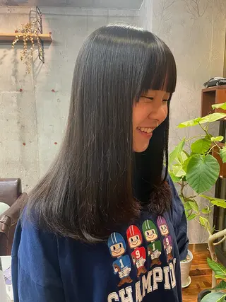 ミディアム スタイリスト /YUNAのヘアスタイル