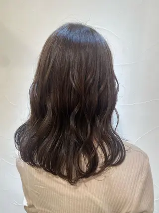 ミディアム カラー トレンドヘアーに🌈 川村　静香のヘアスタイル