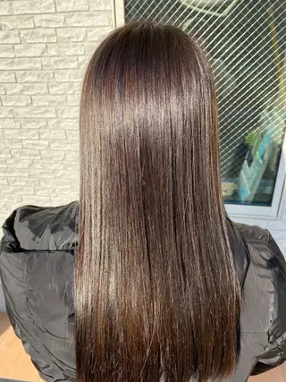 カラー 透明感ブリーチ ハイトーンウエダのヘアスタイル