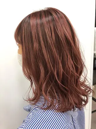 ミディアム カラー 渕向 克海のヘアスタイル