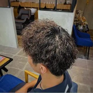 ショート パーマ メンズ RUI⚪️艶髪 ⚪️髪質改善のヘアスタイル