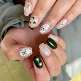 ミディアム m kaori𓃟のネイルデザイン