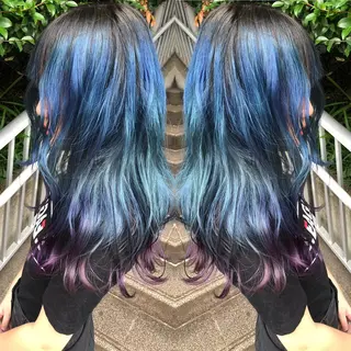 ロング StellA所属・アートディレクター ワダヒサノリのヘアスタイル