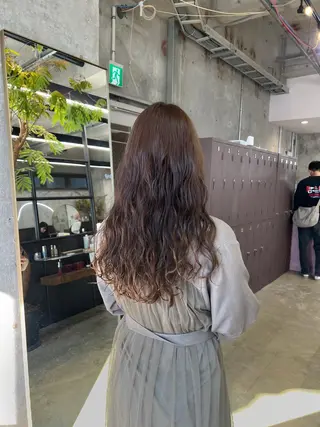 ロング カラー パーマ era所属・azumi/ボブ/暖 色/オリーブ/縮毛のヘアスタイル