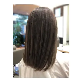 セミロング カラー まちだ ひとみのヘアスタイル