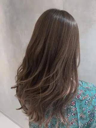 セミロング ANDO HIKARIのヘアスタイル