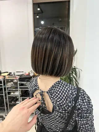 ミディアム カラー カイリ /レイヤーカットのヘアスタイル