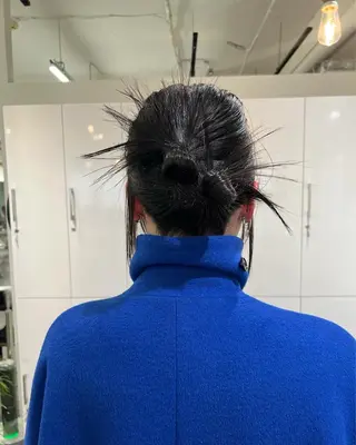 ミディアム ヘアアレンジ SALOWIN梅田茶屋町店所属・ウルフレイヤーカット /チヒロのヘアスタイル