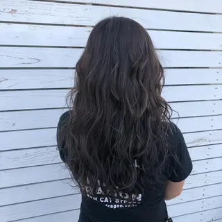 ロング カラー CREAPY所属・CREAPY　日向野 利菜のヘアスタイル