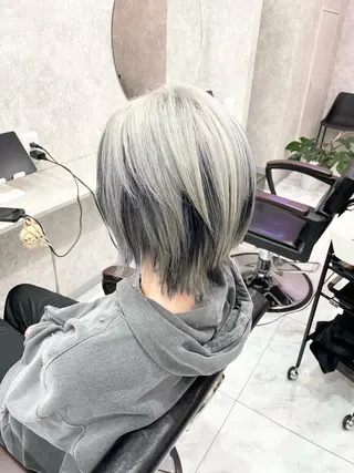 ショート 🦋ハイトーン🦋 石山 希理🦋のヘアスタイル