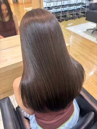 カラー 松岡 ひなののヘアスタイル