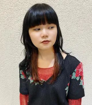 セミロング カラー ヘアアレンジ BELLA阿部野 TOMOMIのヘアスタイル